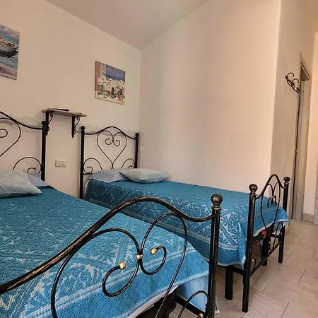 Casa Grazia Deledda אורוסיי